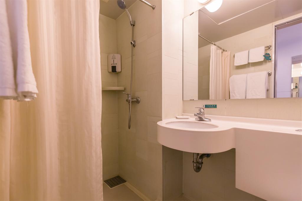 Jinjiang Inn Wuxi Huishan District Government Wanda Plaza Bagian luar foto